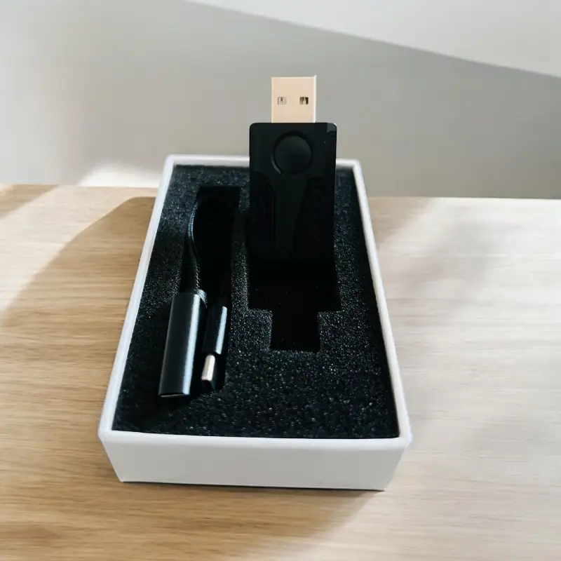 The Blade - USB Wireless Car-play Adapter - Image 5